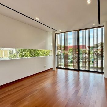 Frankel Ave - 5